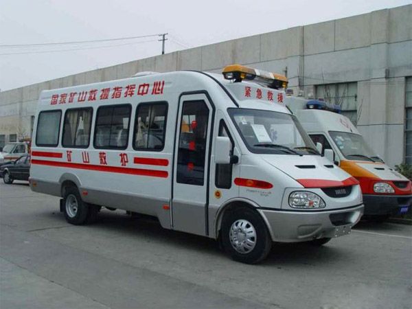 救護車生產(chǎn)廠家的發(fā)展趨勢如何？一篇文章告訴你。01