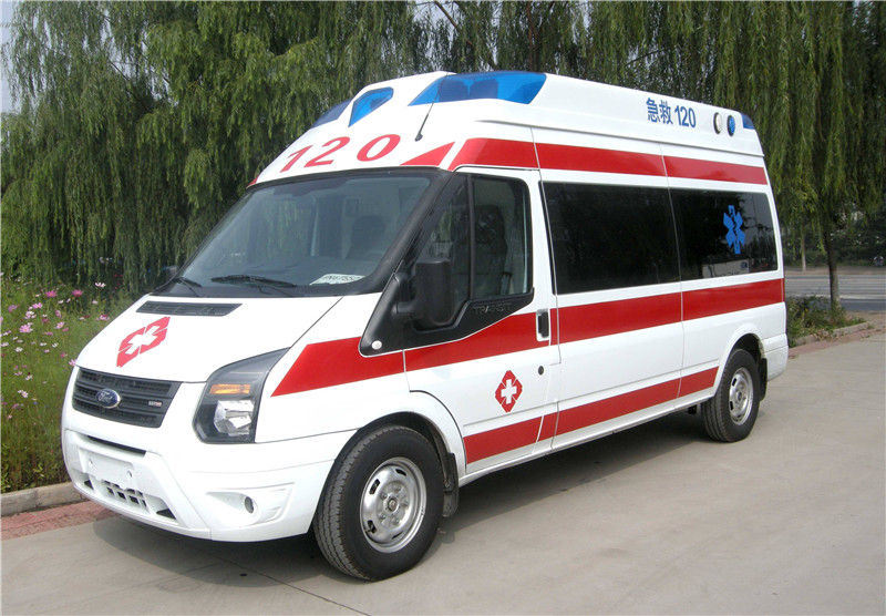移動救護(hù)車為何頻頻遇到前方司機(jī)不及時避讓？